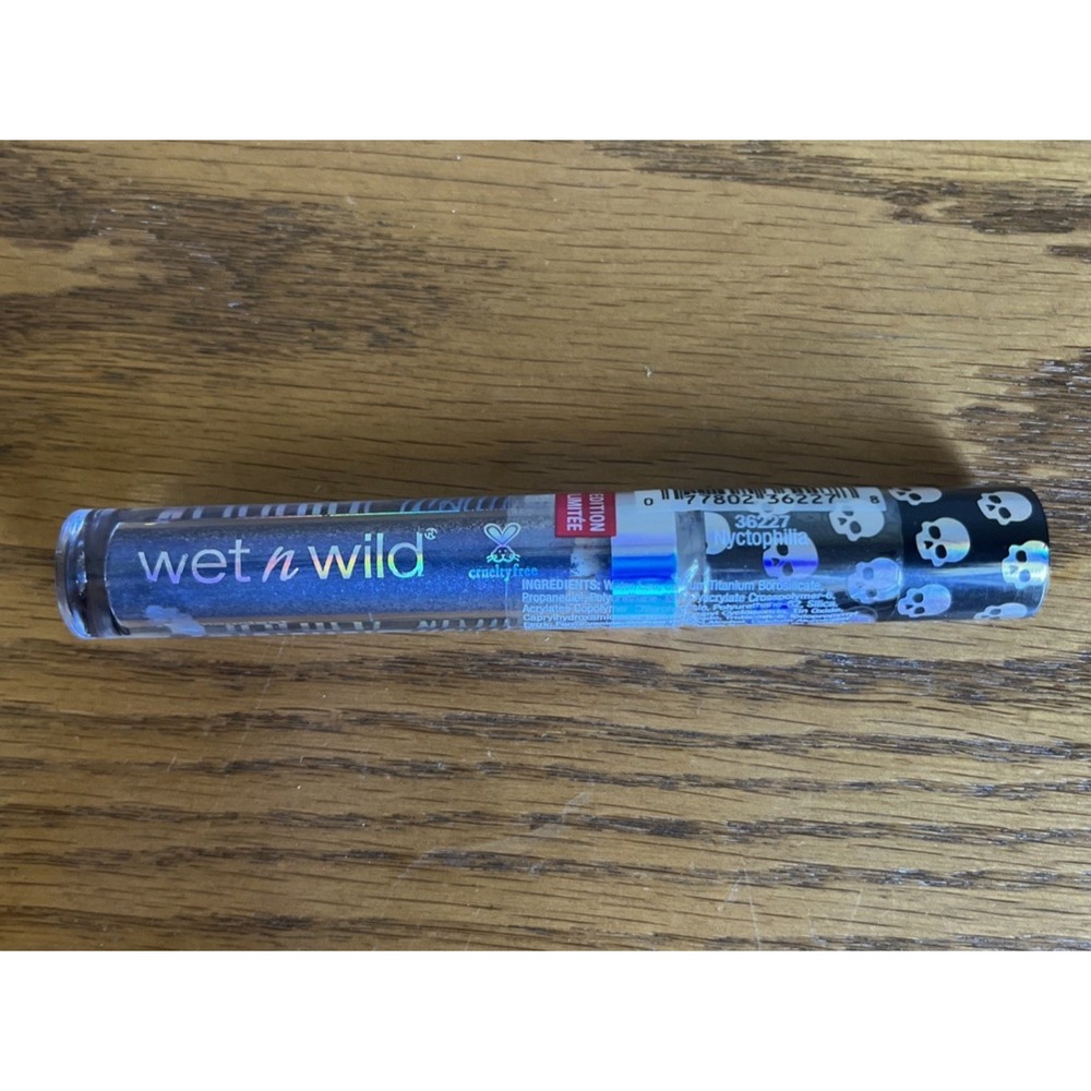 Wet N Wild Limited Edition Nyctophilia Goth O Graphic Liquid‎ Catsuit Eyeshadow